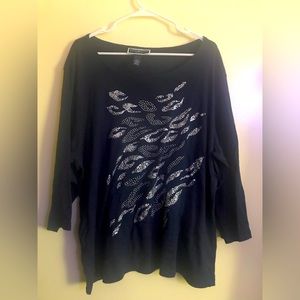 Karen Scott navy blue tee shirt